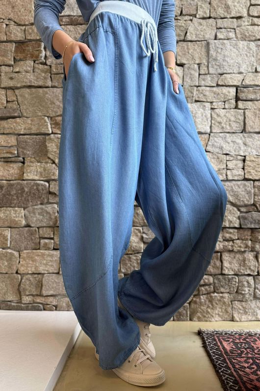 Washed Chambray Balloon Barrel Jean Mid